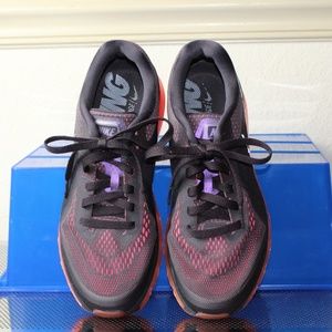 Womens Nike Air Max 2014  Running Shoe